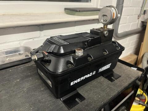 Enerpac Turbo 2 PACG3002PB Hydraulikpumpe
