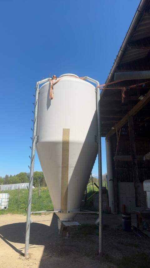 Polyestersilo