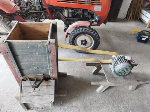 Schrotmühle mit Motor