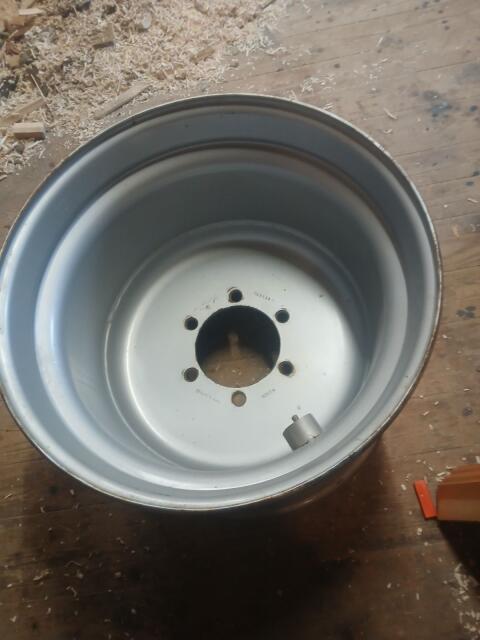 2 Stk. Felgen R 22.5