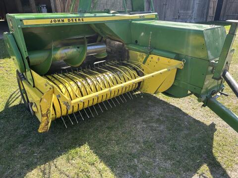 Kleinballenpresse John Deere 330 Hochdruckpresse John Deere 330