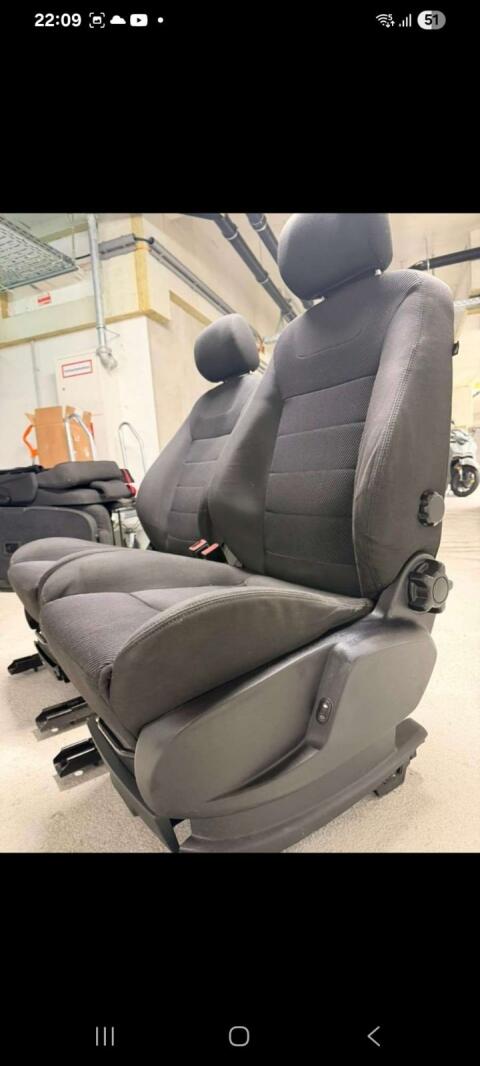 4x Ford Galaxy Sitze