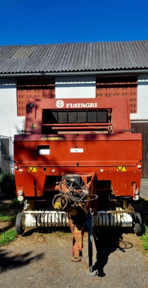 Fiat Rundballenpresse