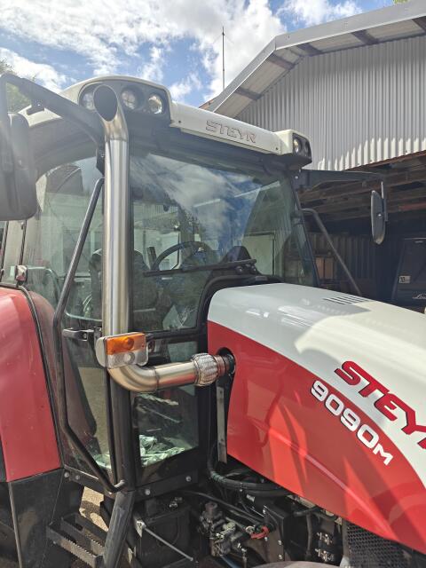Steyr Sisu Edelstahl, Niro Auspuff