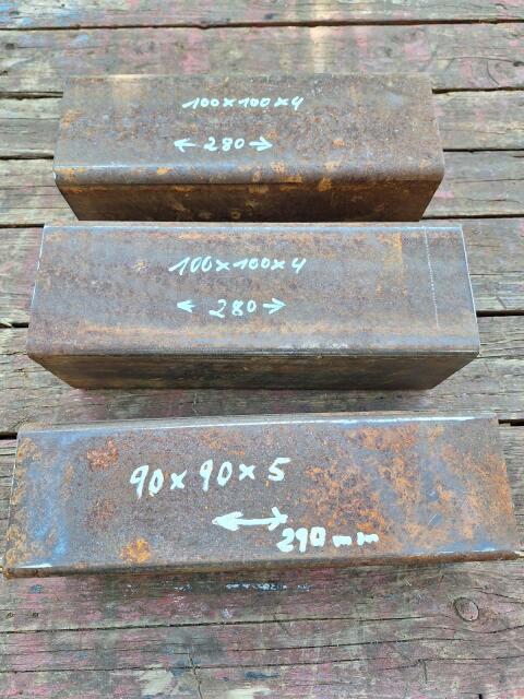 3 Vierkantrohr-Reste 100 x 100 und 90 x 90