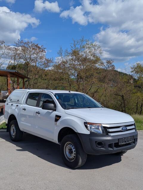 Ford Ranger 2.2 l 166.000 km Bj. 2015 Unterbodenschutz neu