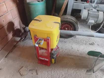 APV Kleinsamenstreuer AS 100 M1