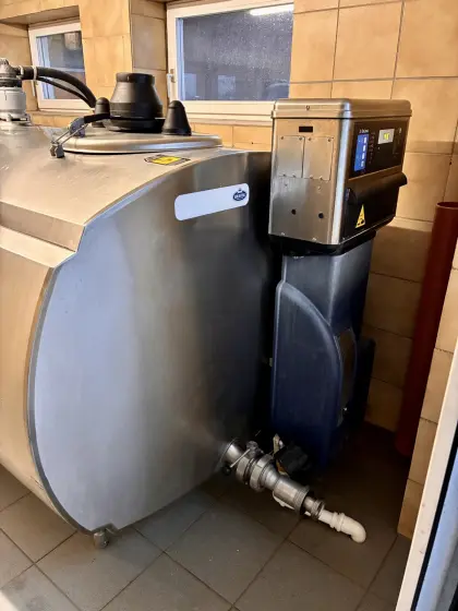 Milchkühltank Milchtank Milchwanne DeLaval DXC 2000