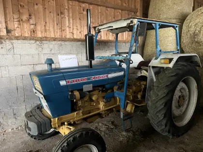 Traktor Ford 4000