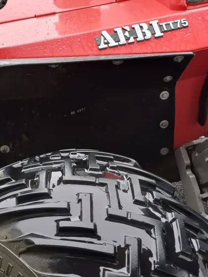 Mähtrac Hoflader Reifen