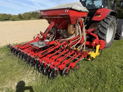 Pöttinger Lion 3.000 und Accord DA Sämaschine