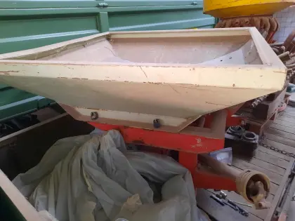 Rauch Düngerstreuer ZS 650 N / Ackerbau und Weinbau