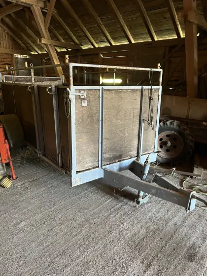 Traktor-Viehanhänger für Bastler