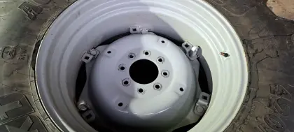 Komplettreifen 420/85R30 16.9R30