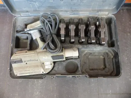 Viega Pressgun 4E Presszange, Pressmaschine, Pressbacken
