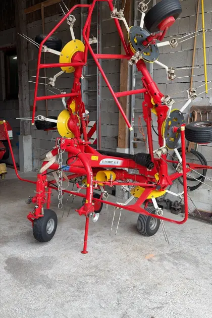 Kreisler Pöttinger HIT 61