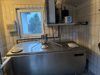 Milchwanne mit Kühlaggregat