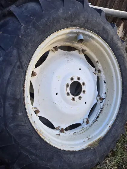 Kompletträder, Pflegebereifung