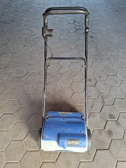Elektrovertikutierer Einhell LE-RL 500