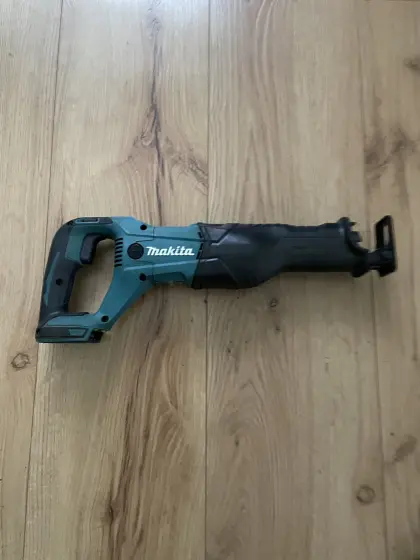 Makita DJR 186, 18 V Akku-Säbelsäge