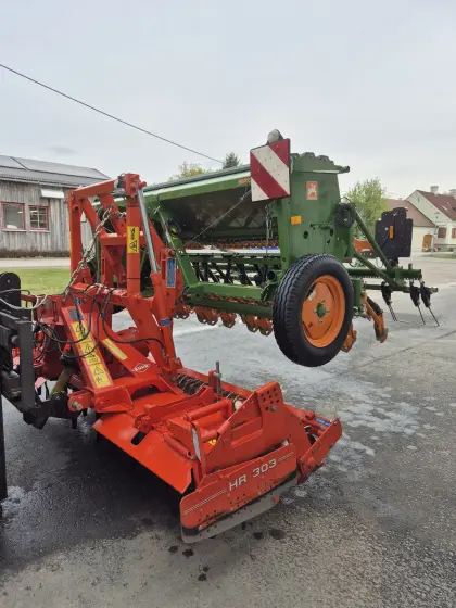 Säkombi Kuhn HR303D + Amazone D9-30 Special