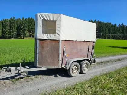 Pferdeanhänger 1 1/2, Marke KÖLZ
