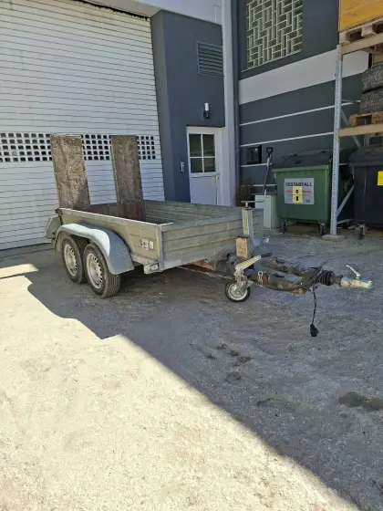 2-Achs-Anhänger mit Rampen