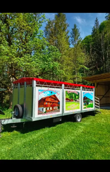 Verkaufe neuwertigen Viehanhänger für ca. 10 Kühe