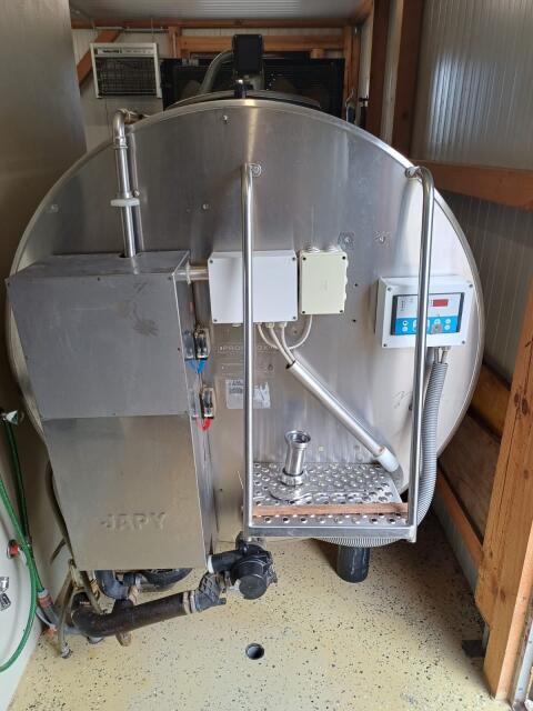 Milchtank, steckfertig, 2.100 l, mit Zusatzheizung, Wärmerückg.