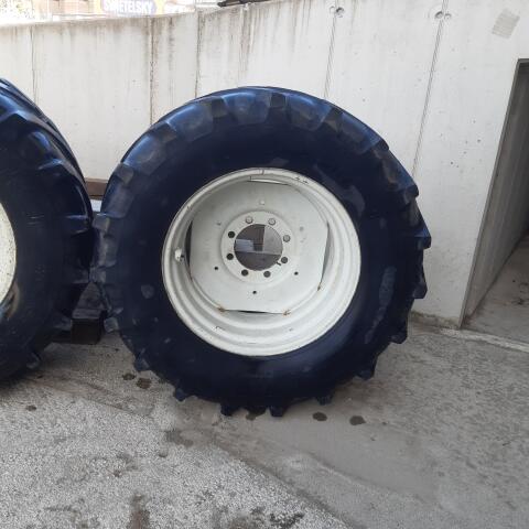 Steyr/Lindner/Fendt Kompletträder Steyr 8085