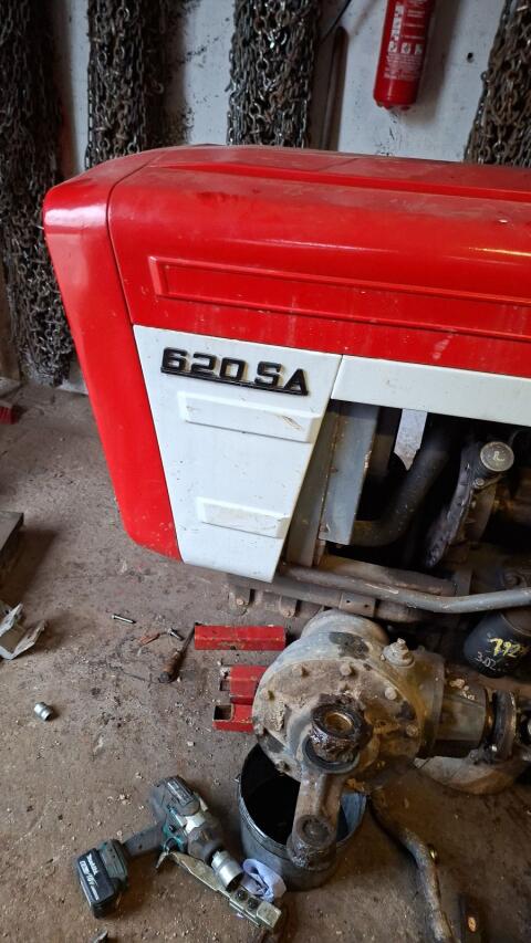 Suche Laderkonsole BF 620SA