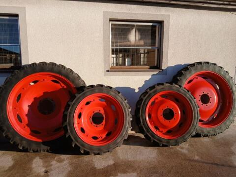 Pflegebereifung 200-300 Fendt usw.