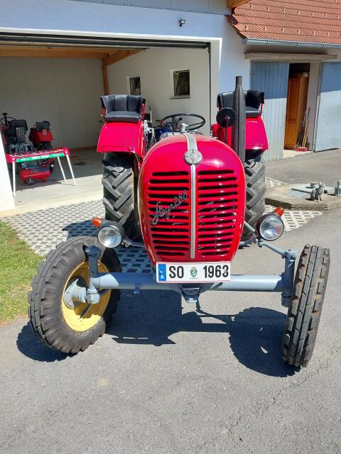 Oldtimer-Traktor Steyr 288