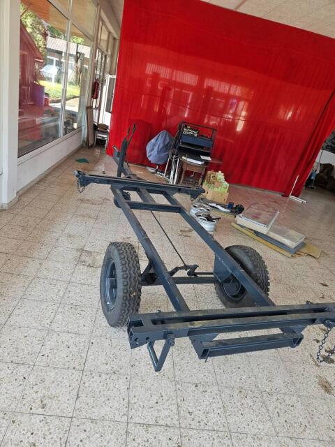Traktor-Oldtimer-Anhänger Rahmen