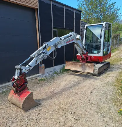Takeuchi TB 228