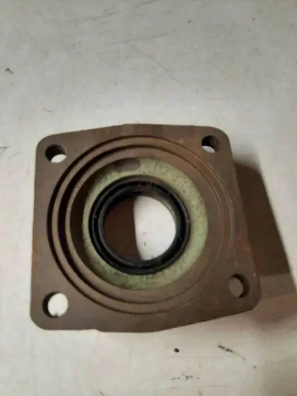 Zapfwellen-Deckel Deutz 06 Serie