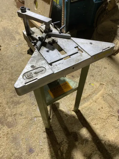 Cassese Rahmenheftmaschine