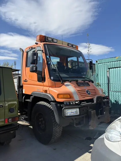 Mercedes Unimog U 300