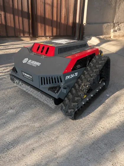 Funkgesteuerter Raupenmäher Bluebird FM 24-70 Hybrid neu
