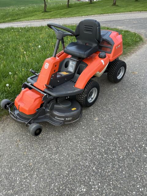 Husqvarna Rider R216 AWD