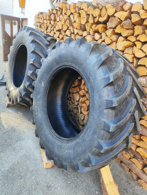 650/65 R38
