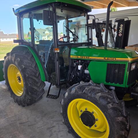 John Deere 5400