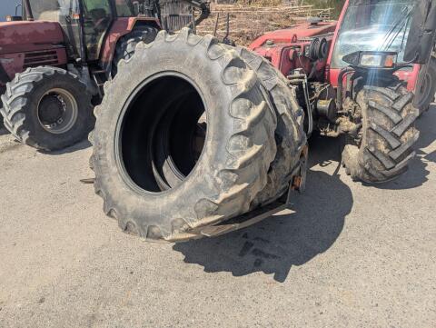 420/70 R28 BKT Agrimax