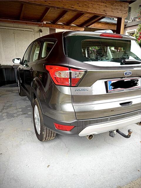 Ford Kuga 2.0 TDCi Titanium AWD SUV, Geländewagen
