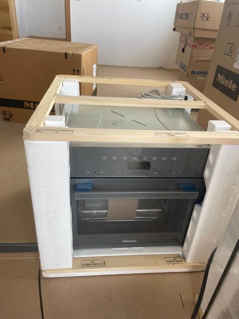 2 neue Miele Geräte, Dampfgarer und Backofen, DG 7440, H 7464 BP