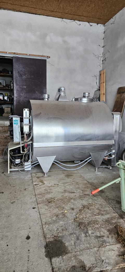 Milchtank, Milchwanne Westfalia 2.400 l mit Kühlung