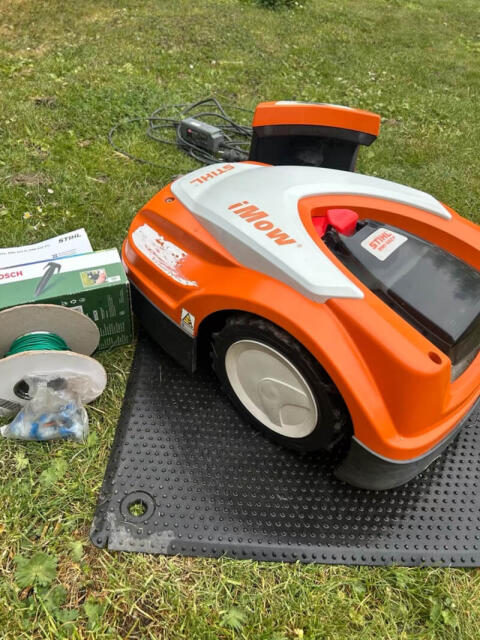STIHL iMOW Mähroboter RMI 422 P, inkl. Zubehör
