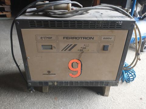 Ladegerät für Elektrostapler