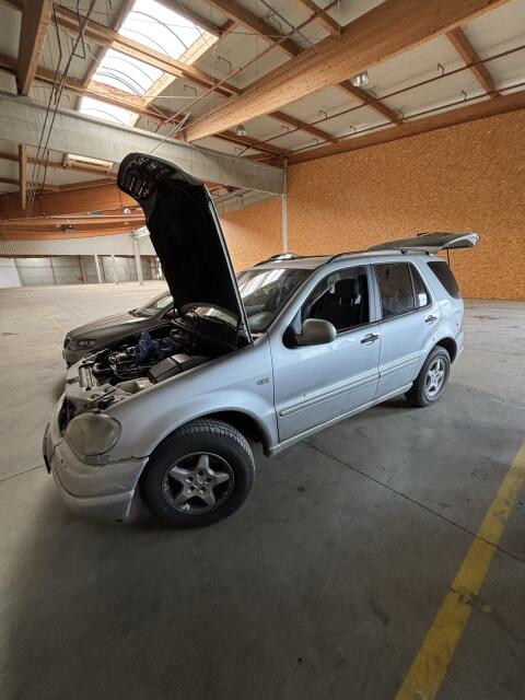 Mercedes ML 270 CDI Teilespender