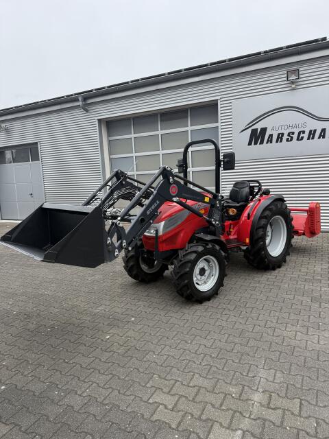 MC Cormick GM50 T3 m. Schlegelmulcher, Frontladerschaufel